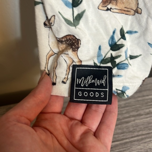MilkMaid Goods Deer Fawn Leaf Robe Cardigan Nursing Medium - Picture 3 of 5